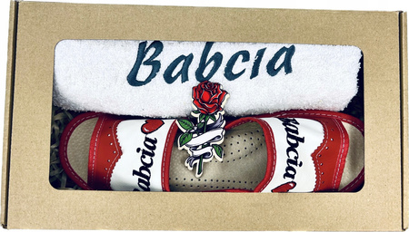 PREZENT NA DZIEŃ BABCI KAPCIE SKÓRZANE + RĘCZNIK ZESTAW PREZENTOWY UPOMINEK